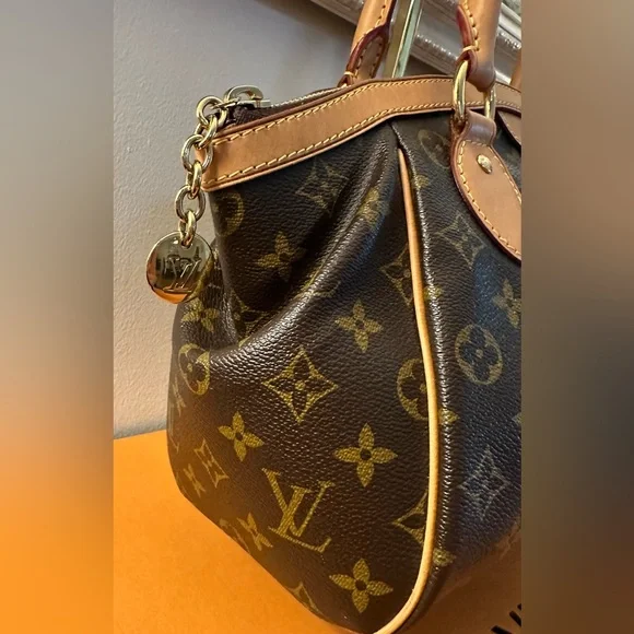 Louis Vuitton Tivoli PM Monogram EUC - Picture 2 of 15